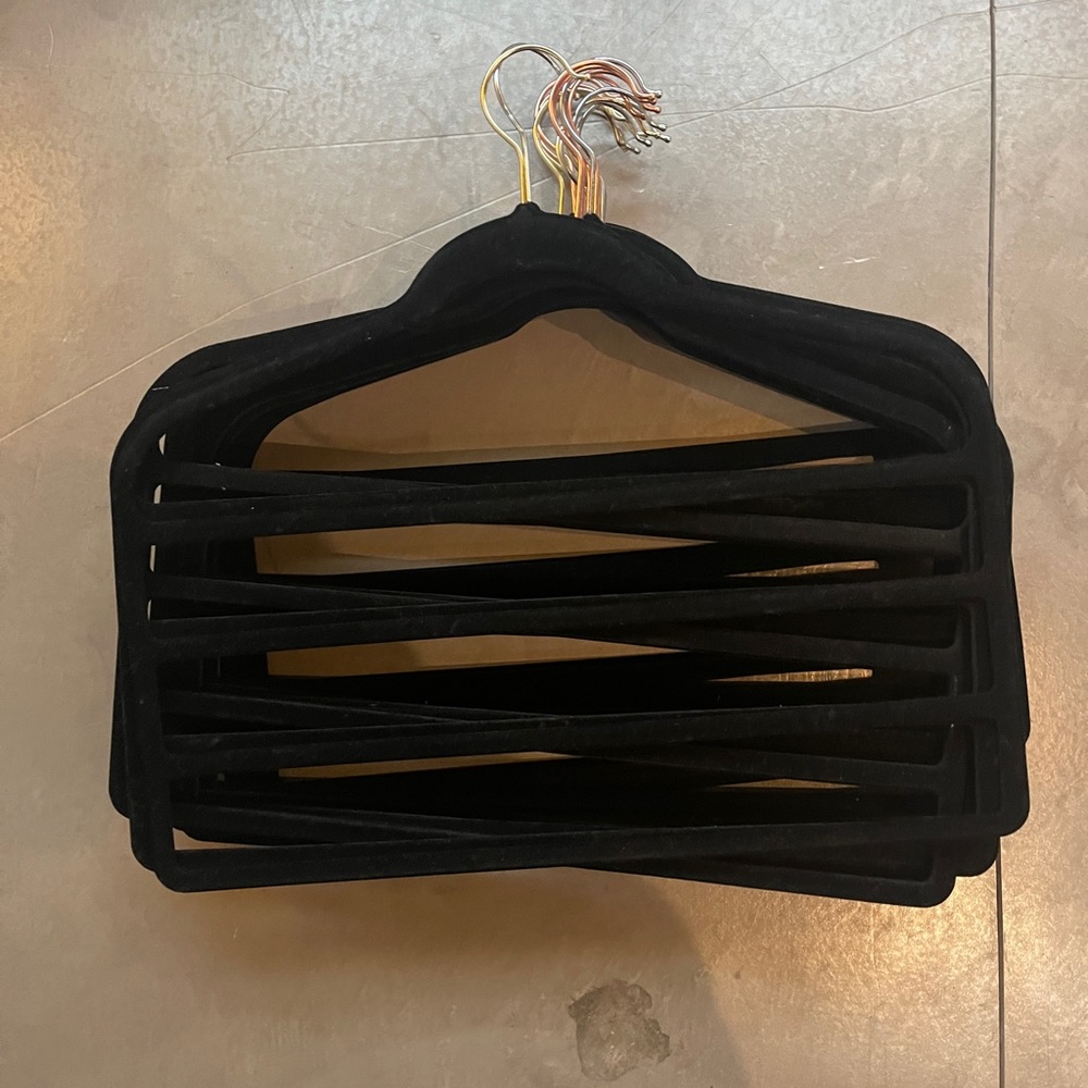 4 tier velvet hangers